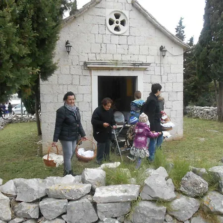 Mirjana With Terrace And Free Parking * Donji Okrug (Ciovo)